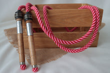 Load image into Gallery viewer, Vintage Handle Skipping Rope (Pink/Red Spiral)