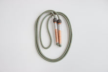 Load image into Gallery viewer, Vintage Handle Skipping Rope (Teal/Gold)