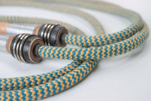 Load image into Gallery viewer, Vintage Handle Skipping Rope (Teal/Gold)