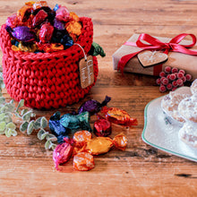 Load image into Gallery viewer, Christmas Treats Basket