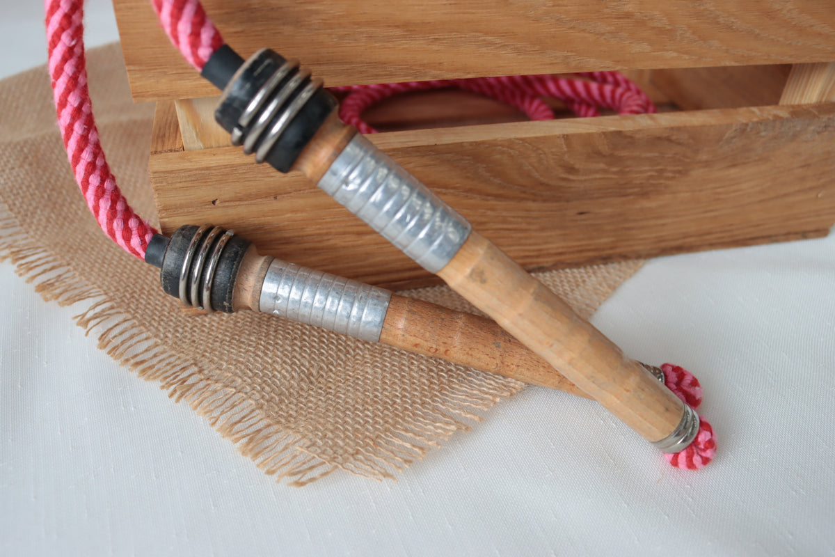 Vintage Handle Skipping Rope (Pink/Red Spiral)