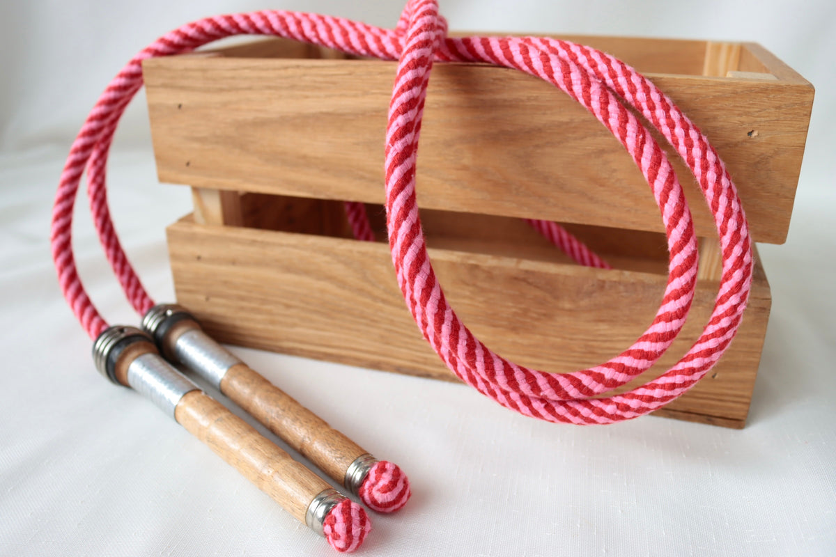 Vintage Handle Skipping Rope (Pink/Red Spiral)