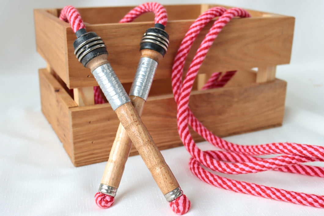 Vintage Handle Skipping Rope (Pink/Red Spiral)