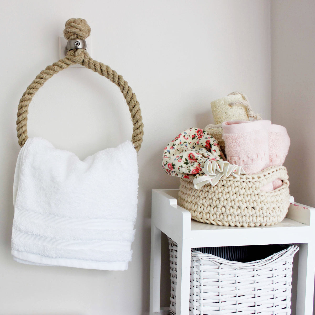 Our rope hand-towel holders made from Flax rope suitable for chrome, brass, copper, satin nickel, gun metal bathroom