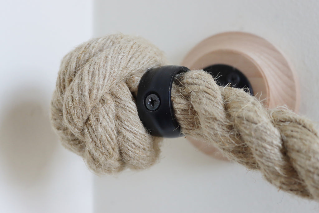 natural bannister rope end knot with black brackets